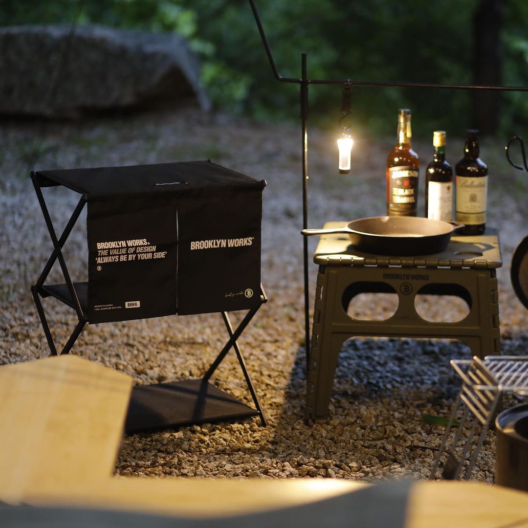 FOLDING TABLE / フォールディングテーブル